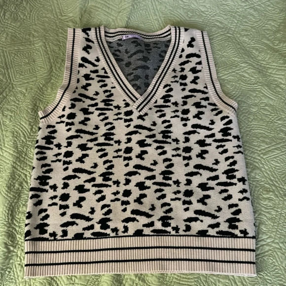 Cream V-neck Leopard Pattern Knitted Sweater Vest Women oversized Sleeveless - Picture 1 of 12
